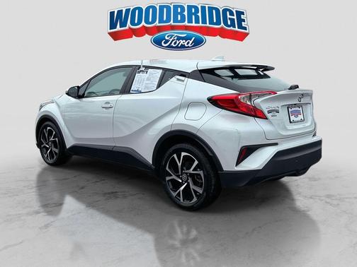 2022 Toyota C-HR XLE
