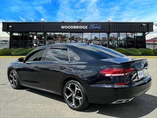 2021 Volkswagen Passat 2.0T R-Line