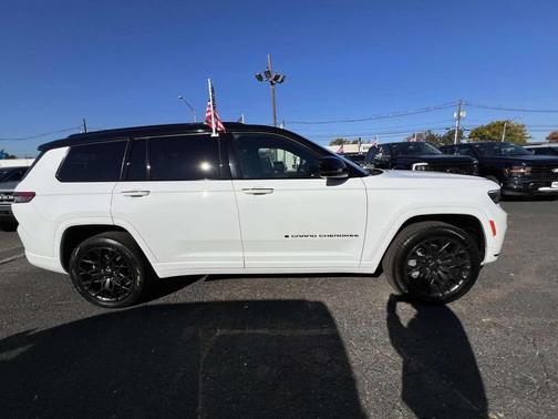 2023 Jeep Grand Cherokee L Summit