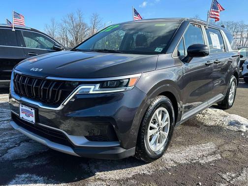 2022 Kia Carnival LXS