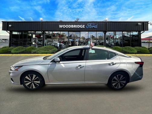 2022 Nissan Altima 2.5 SV