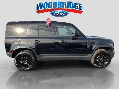 2025 Land Rover Defender 110 P300