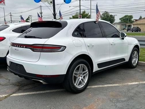 2021 Porsche Macan Base