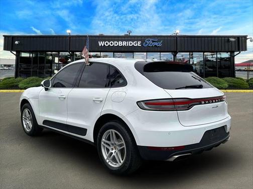 2021 Porsche Macan Base