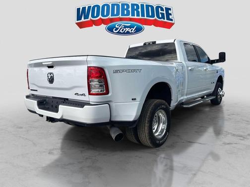 2022 RAM 3500 Big Horn Crew Cab 4x4 8' Box
