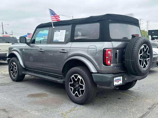 2022 Ford Bronco Outer Banks