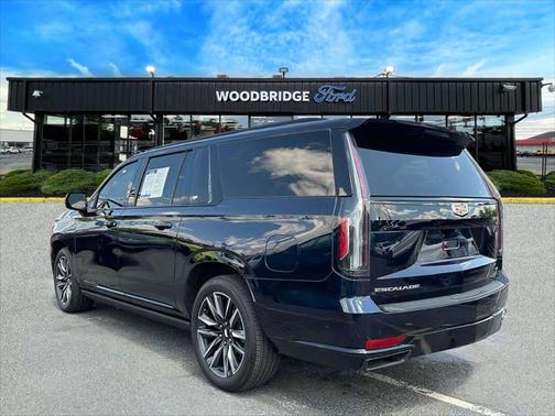 2023 Cadillac Escalade ESV Sport Platinum
