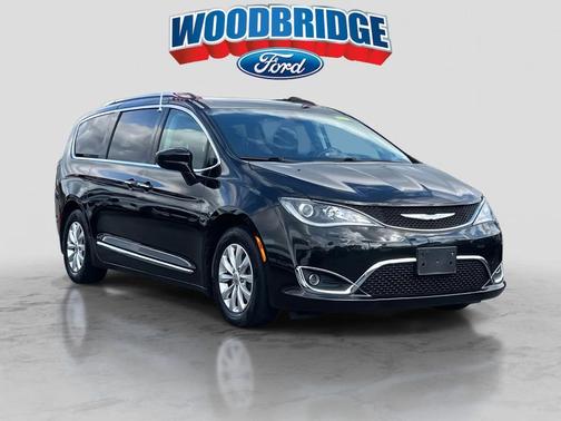 2018 Chrysler Pacifica Touring-L