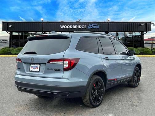 2022 Honda Pilot AWD Black Edition