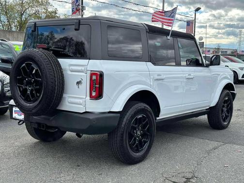 2023 Ford Bronco Outer Banks