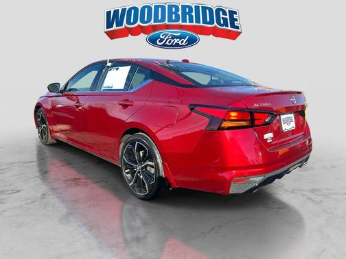 2025 Nissan Altima SR FWD