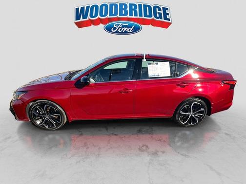 2025 Nissan Altima SR FWD