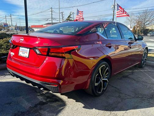 2025 Nissan Altima SR FWD