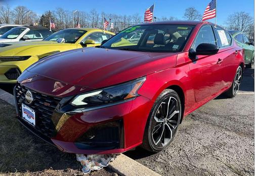 2025 Nissan Altima SR FWD