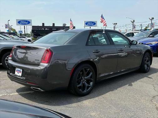 2023 Chrysler 300 Touring