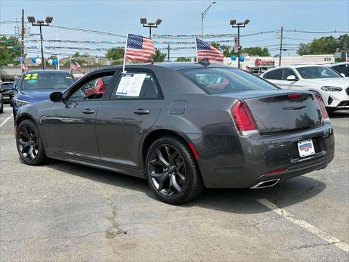 2023 Chrysler 300 Touring