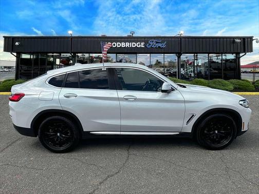 2022 BMW X4 xDrive30i