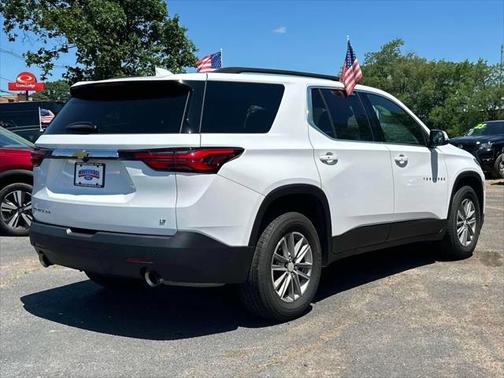2022 Chevrolet Traverse LT Leather