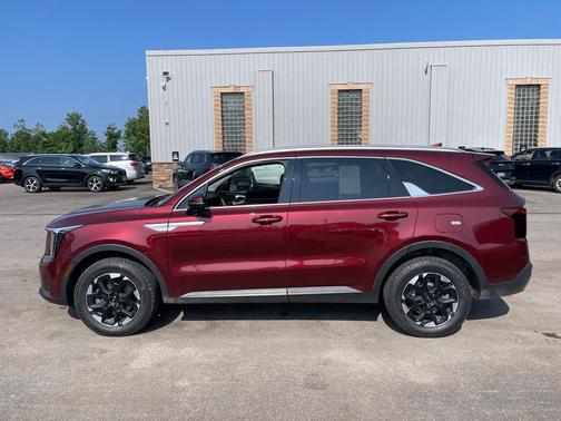 Red 2024 Kia Sorento S