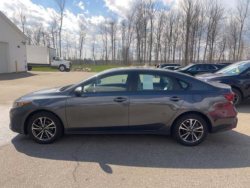 Gravity Gray 2023 Kia Forte LXS