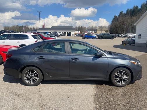 Gravity Gray 2023 Kia Forte LXS