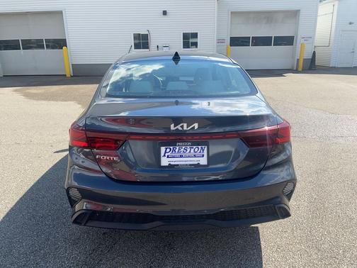 Gravity Gray 2023 Kia Forte LXS
