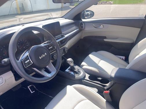 Gravity Gray 2023 Kia Forte LXS