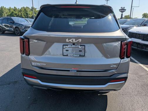 2025 Kia Sorento Hybrid EX