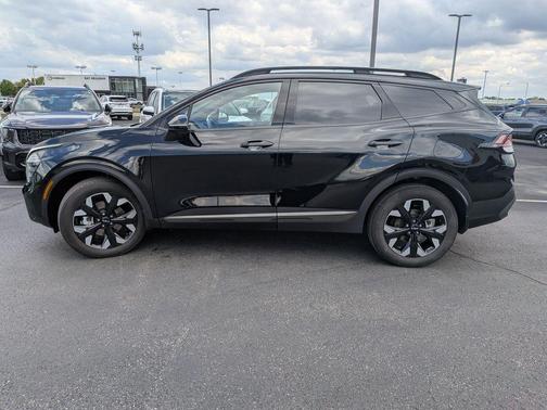 Ebony Black 2024 Kia Sportage X-Line