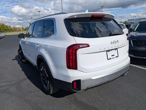 2023 Kia Telluride S