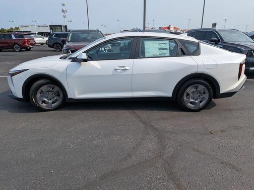 2025 Kia K4 LX