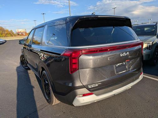 2026 Kia Carnival LXS