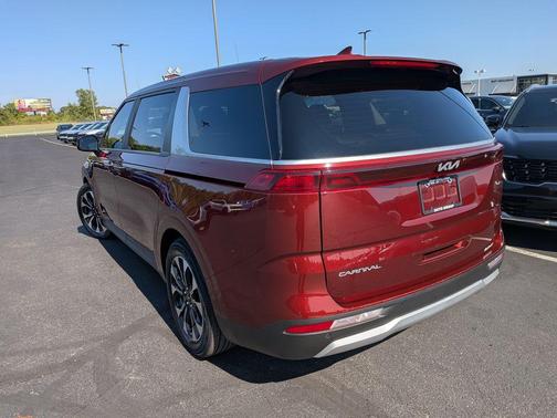 2023 Kia Carnival EX