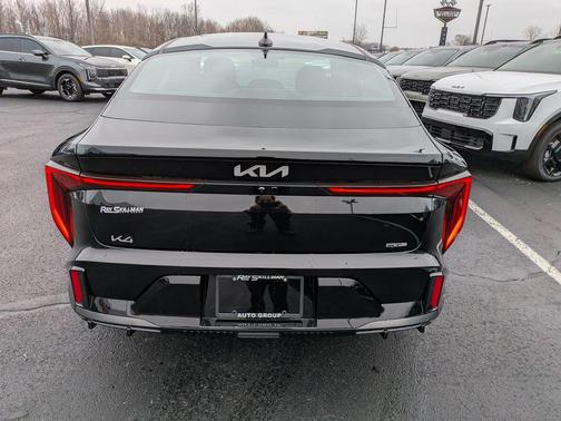 2026 Kia K4 GT-LINE