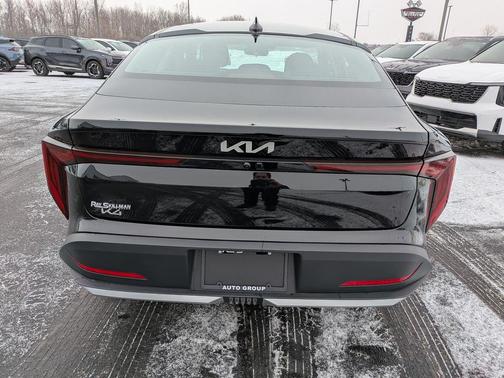 2026 Kia K4 LX