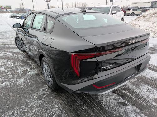 2026 Kia K4 LX