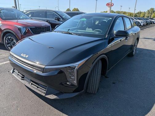 2025 Kia K4 LX