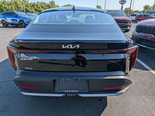2025 Kia K4 LX