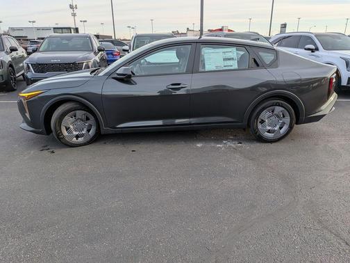2026 Kia K4 LX
