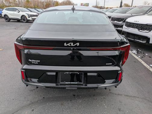 2025 Kia K4 GT-Line