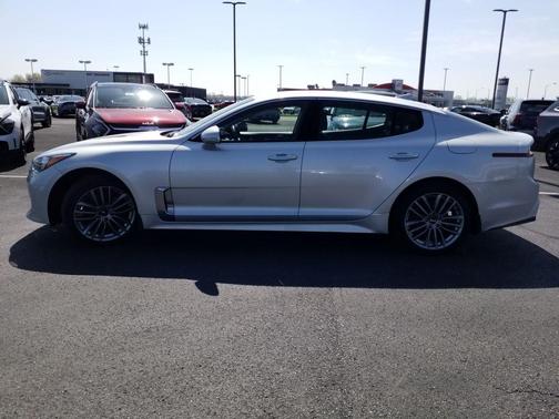 2018 Kia Stinger Base