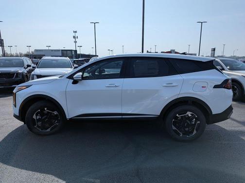 Snow White Pearl 2026 Kia Sportage Hybrid S