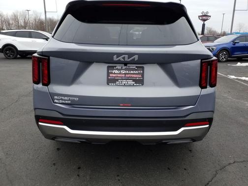 2025 Kia Sorento S