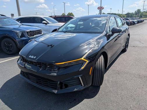 2025 Kia K5 LXS