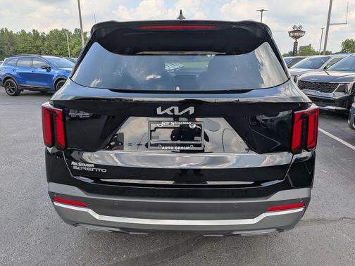 2025 Kia Sorento SX