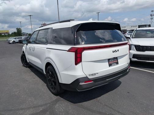 2026 Kia Carnival SX