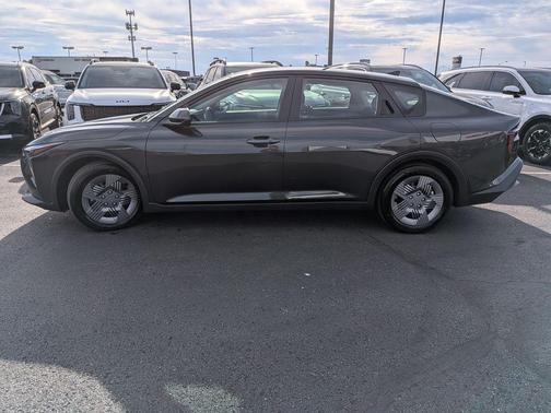 2025 Kia K4 LX