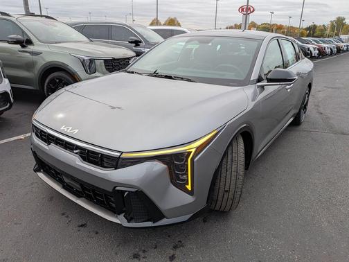 2025 Kia K4 GT-Line