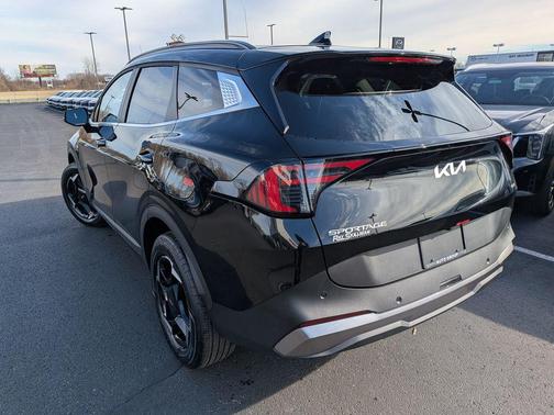 Black 2026 Kia Sportage Hybrid EX