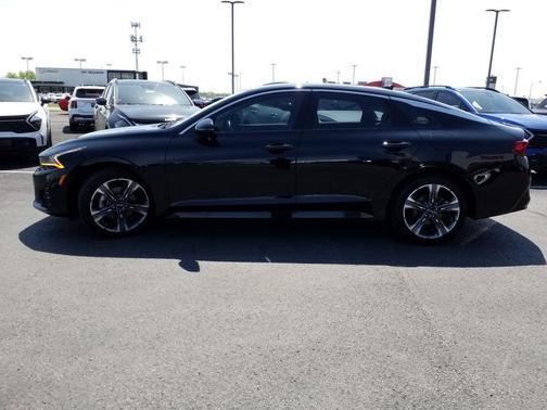 2022 Kia K5 EX